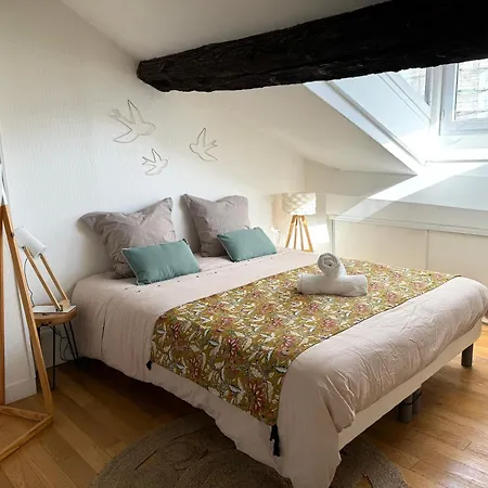 ღ La Rochelaise • Vue Sur Le Vieux-port